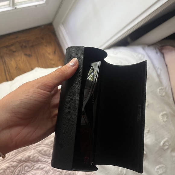 Prada sunglasses - Picture 2 of 8